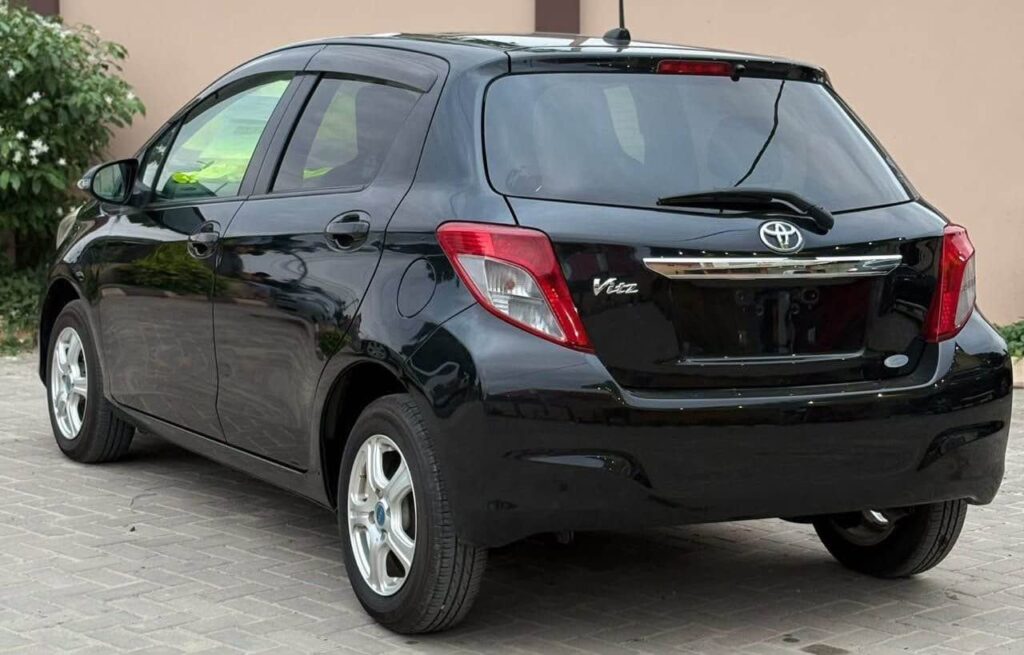 Toyota Vitz 2012 for Sale in Dar es Salaam