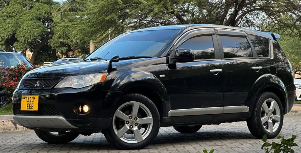 Price Of Mitsubishi Outlander 2006 for Sale in Tanzania