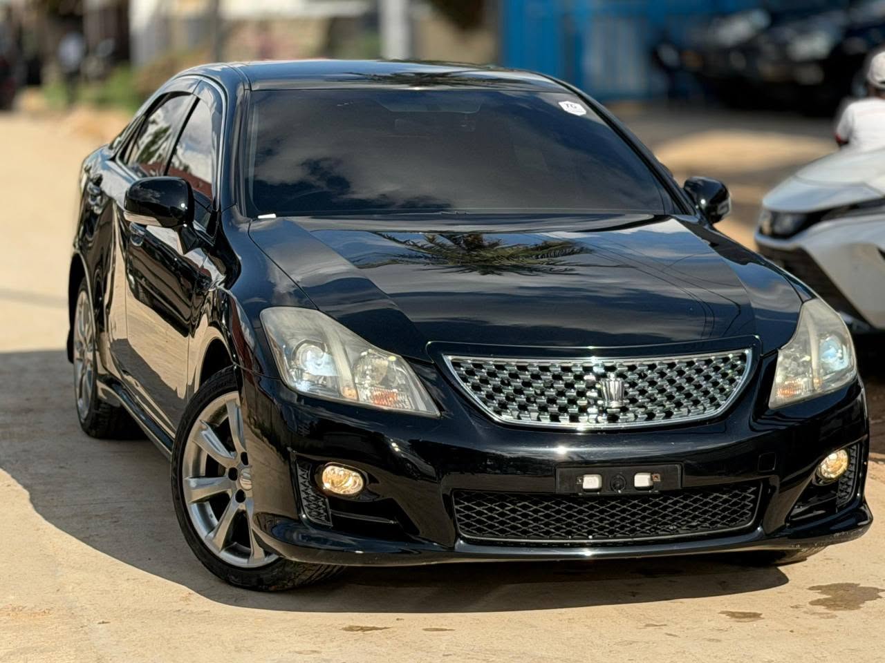 Price Of Toyota Crown 2009 for Sale in Tanzania