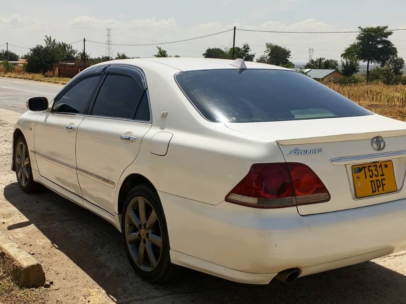 Magari Used Toyota Crown 2006 Mwanza Tanzania