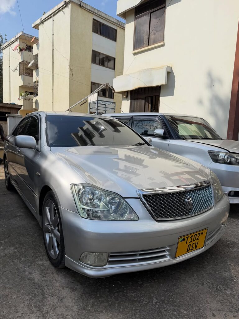 Price Of Toyota Crown 2006 for Sale in Tanzania