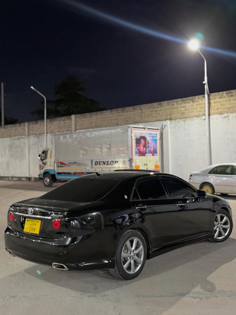 Price Of Toyota Crown 2009 for Sale in Tanzania