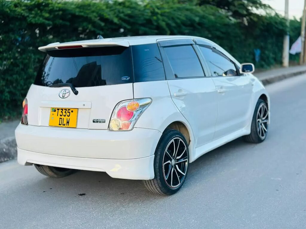 Toyota IST 2005 for Sale in Dar es Salaam