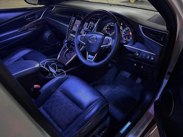 Price Toyota Harrier 2016 for Sale in Dar es Salaam