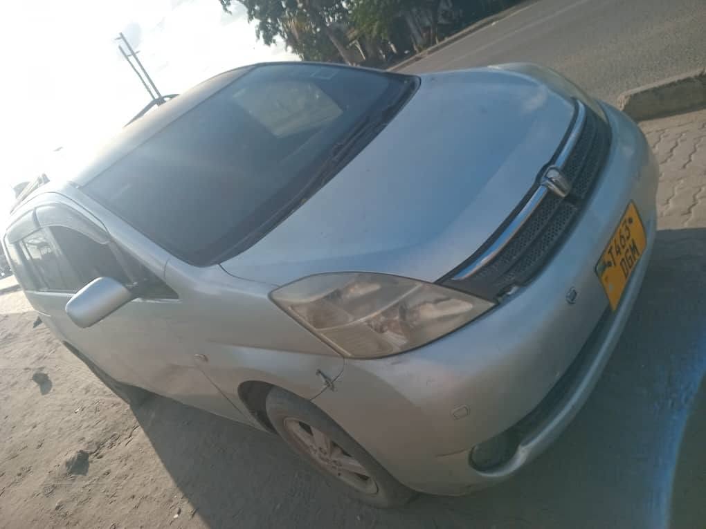 Magari Used Toyota Isis 2008 Dar es Salaam Tanzania
