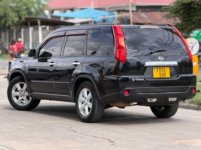 Nissan X-Trail 2010 Inauzwa Dar es Salaam Tanzania