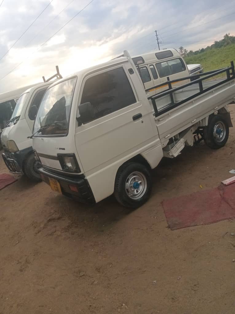Price Suzuki Carry 2000 for Sale in Dar es Salaam