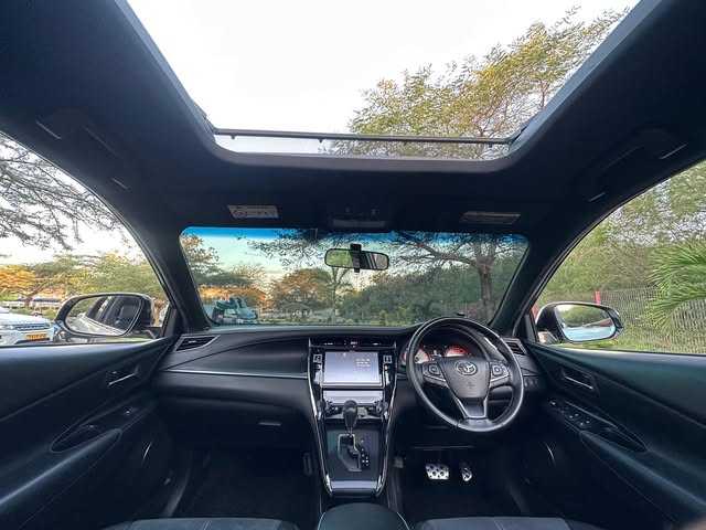 For Sale Toyota Harrier 2016 in Dar es Salaam