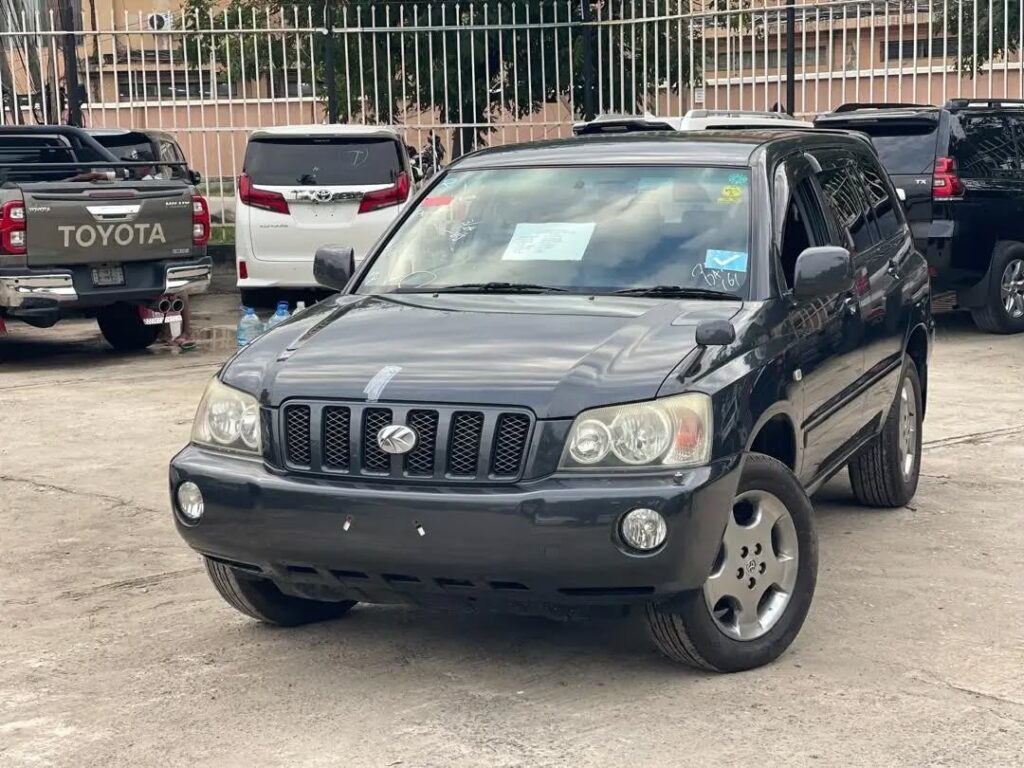 Magari Sokoni Toyota Kluger ya Bei Poa 2003