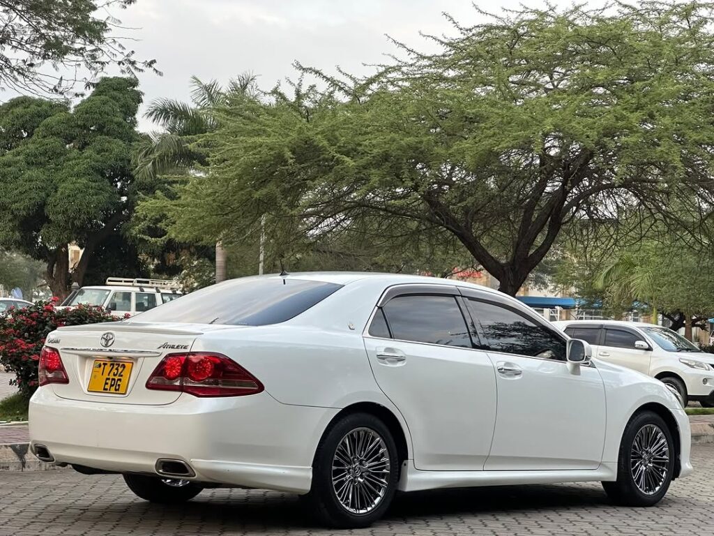 Toyota Crown 2009 for Sale in Dar es Salaam