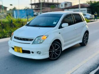 Bei Ya Toyota IST 2005 Sokoni Dar es Salaam Tanzania