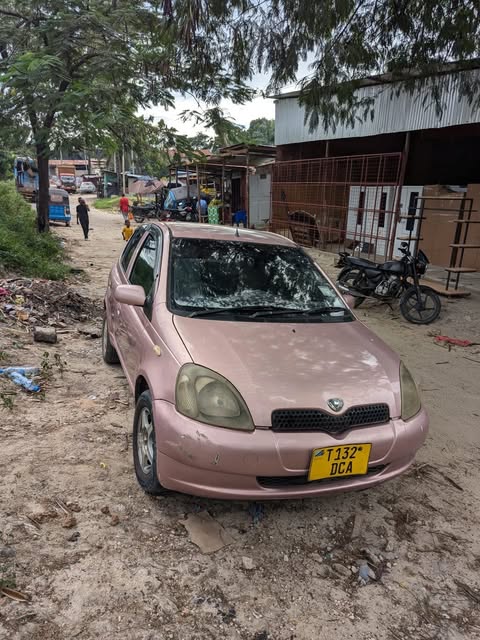 Magari Sokoni Toyota Vitz ya Bei Poa 2002
