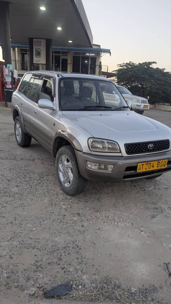 Magari Rav4 1999 lipo Dar es Salaam