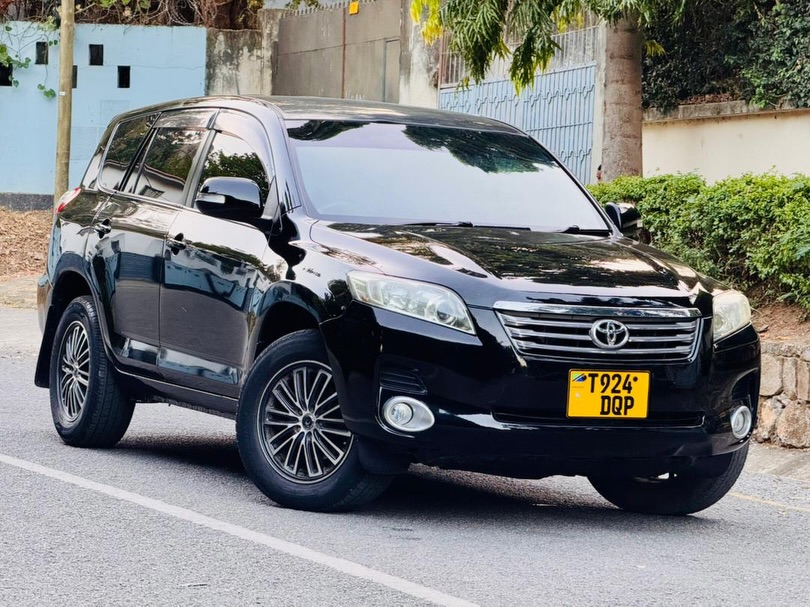 Magari Sokoni Toyota Vanguard ya Bei Poa 2009
