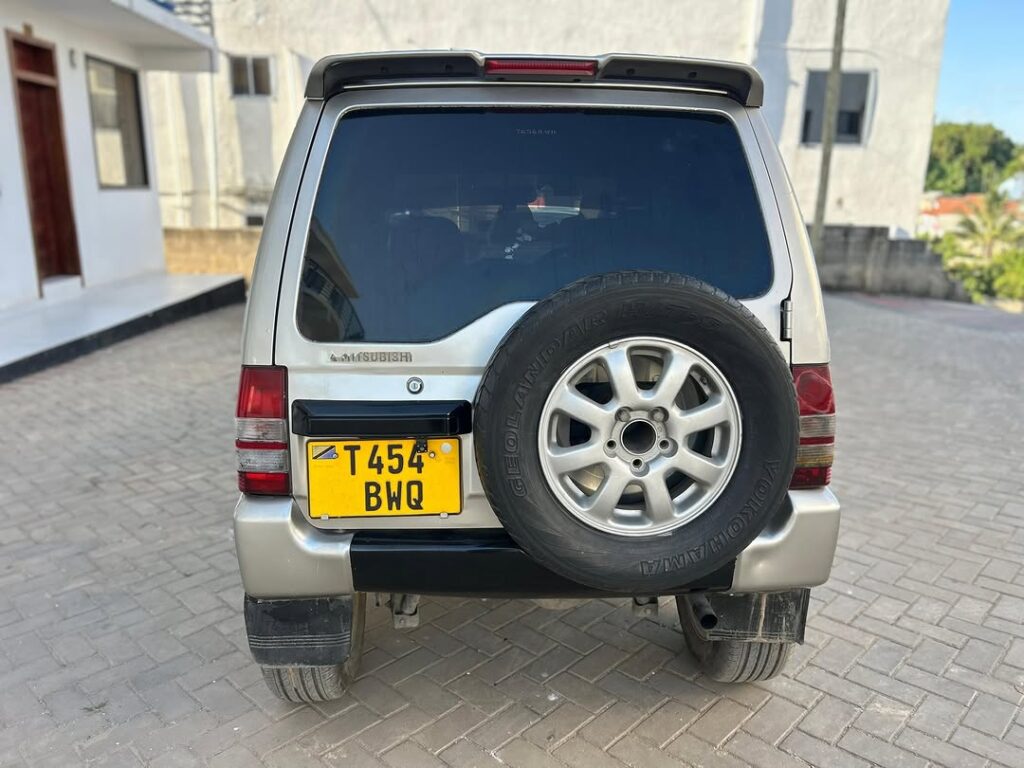 Mitsubishi Pajero 2000 for Sale in Dar es Salaam
