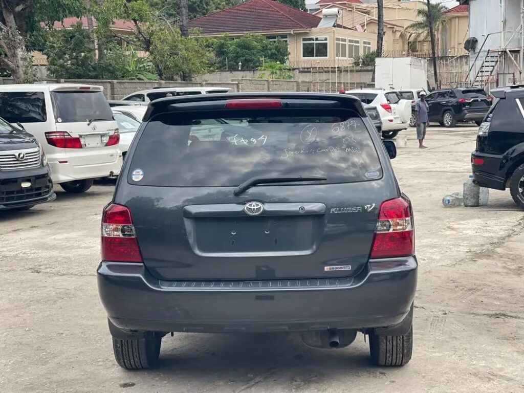 Bei ya Toyota Kluger 2003 Sokoni Dar es Salaam Tanzania