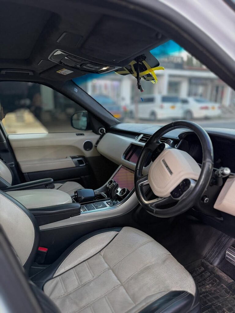 Land Rover Range Rover Sport 2016 for Sale in Dar es Salaam