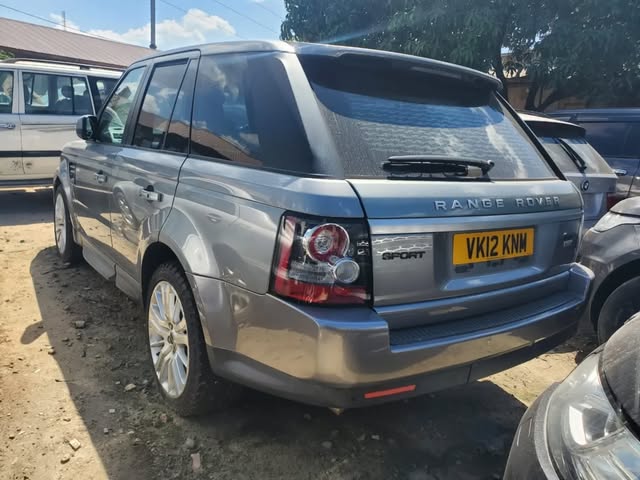 Magari Range Rover Sport 2013 lipo Dar es Salaam