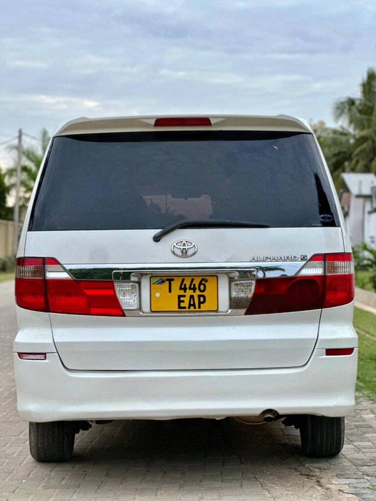 Magari Alphard 2006 lipo Dar es Salaam