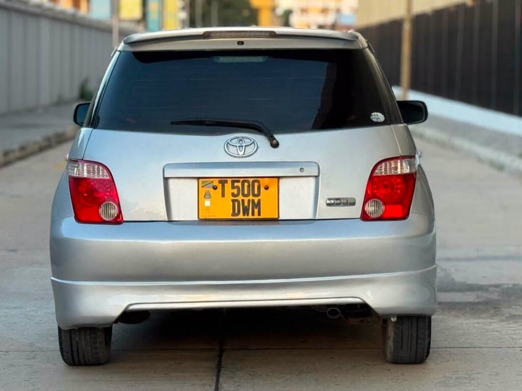 Magari Used Toyota IST 2007 Dar es Salaam Tanzania