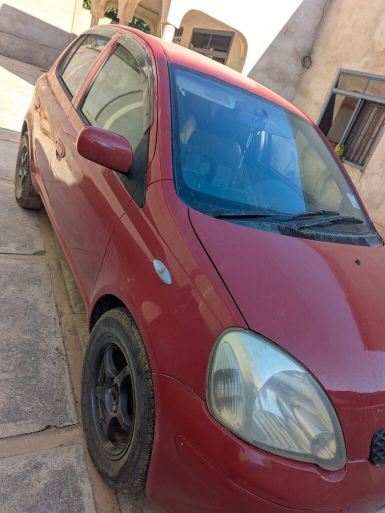 Price Toyota Vitz 2002 for Sale in Dar es Salaam