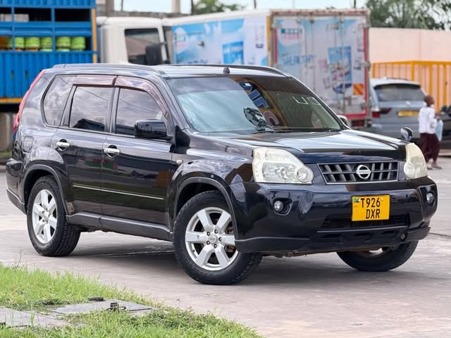 Nissan X-Trail bei poa sokoni Dar es Salaam Tanzania