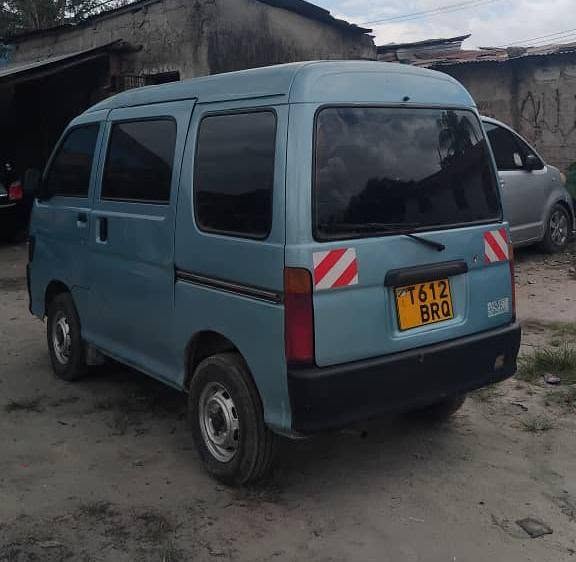 Magari Sokoni Daihatsu Hijet ya Bei Poa 1995