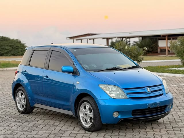 Magari Used Toyota IST 2002 Dar es Salaam Tanzania