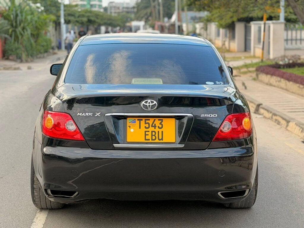 Magari Mark X 2006 lipo Dar es Salaam