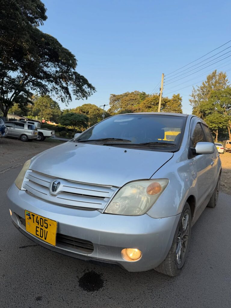 Used Toyota IST 2005 for Sale in Arusha
