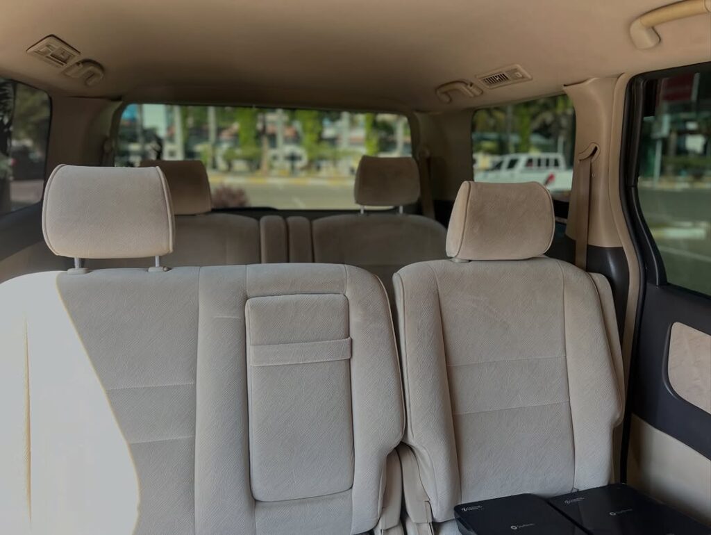 Toyota Alphard bei poa sokoni Mwanza Tanzania