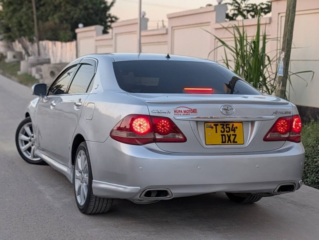 Toyota Crown 2009 for Sale in Dar es Salaam