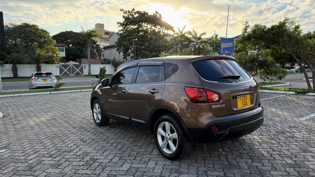 Magari Used Nissan Dualis 2007 Dar es Salaam Tanzania