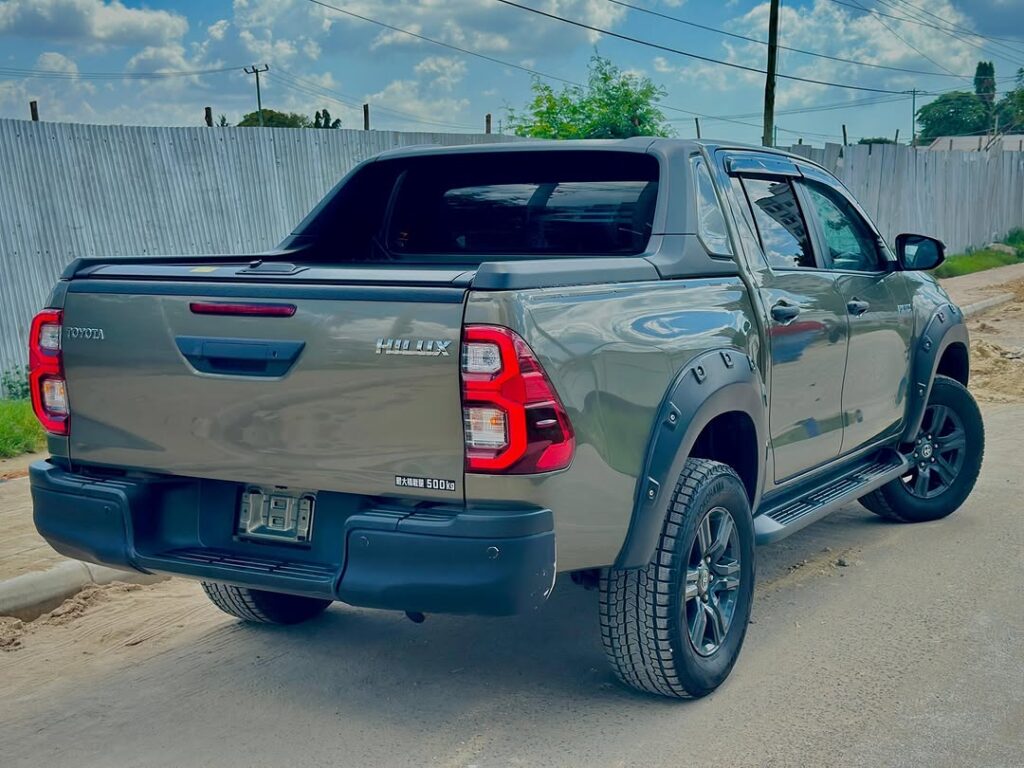 Toyota Hilux 2021 Inauzwa Dar es Salaam Tanzania