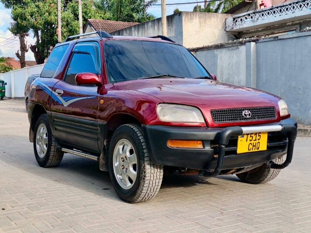 Magari Rav4 2002 lipo Dar es Salaam