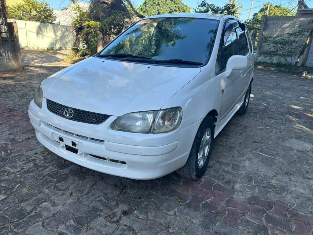 Toyota Spacio 2000 for Sale in Dar es Salaam