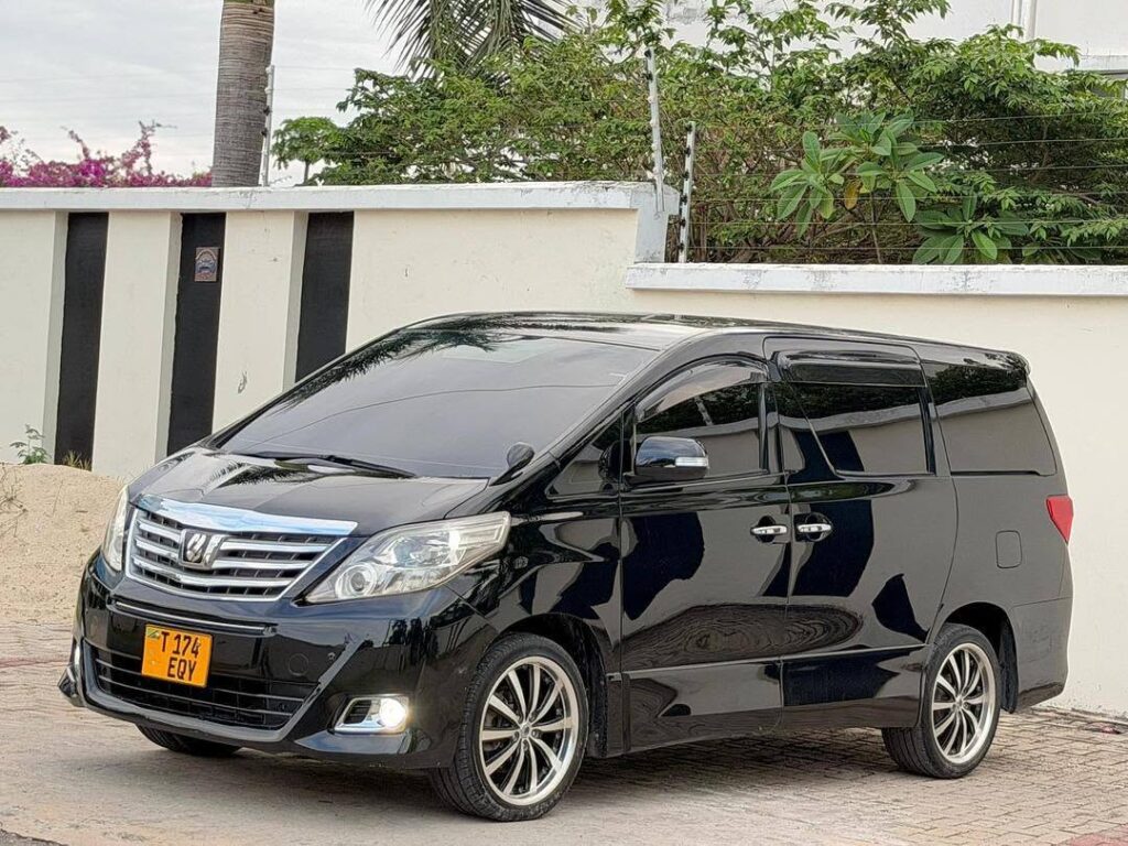 Magari Alphard 2010 lipo Dar es Salaam