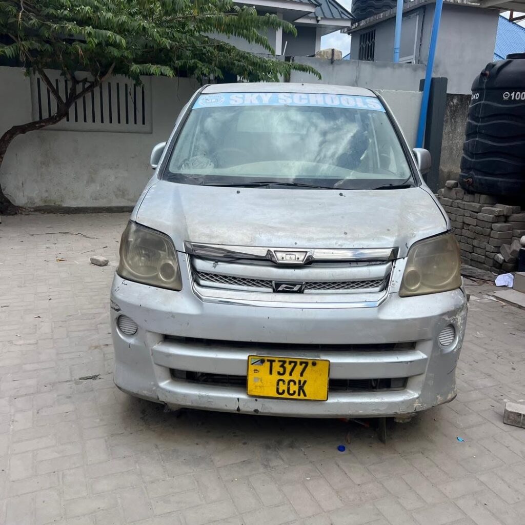 Price Of Toyota Noah 2003 for Sale in Tanzania