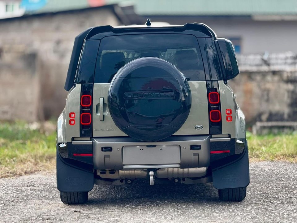 Magari Used Land Rover Defender 2023 Dar es Salaam Tanzania