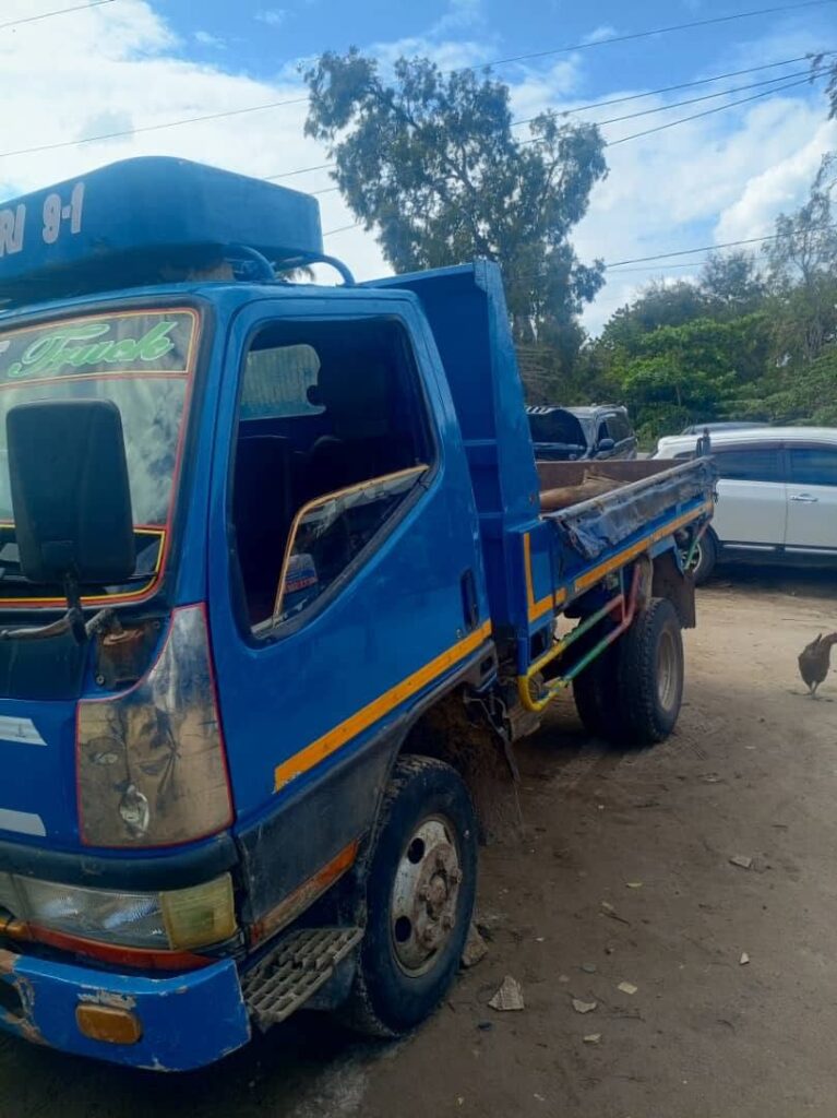 Magari Canter 2000 lipo Dar es Salaam