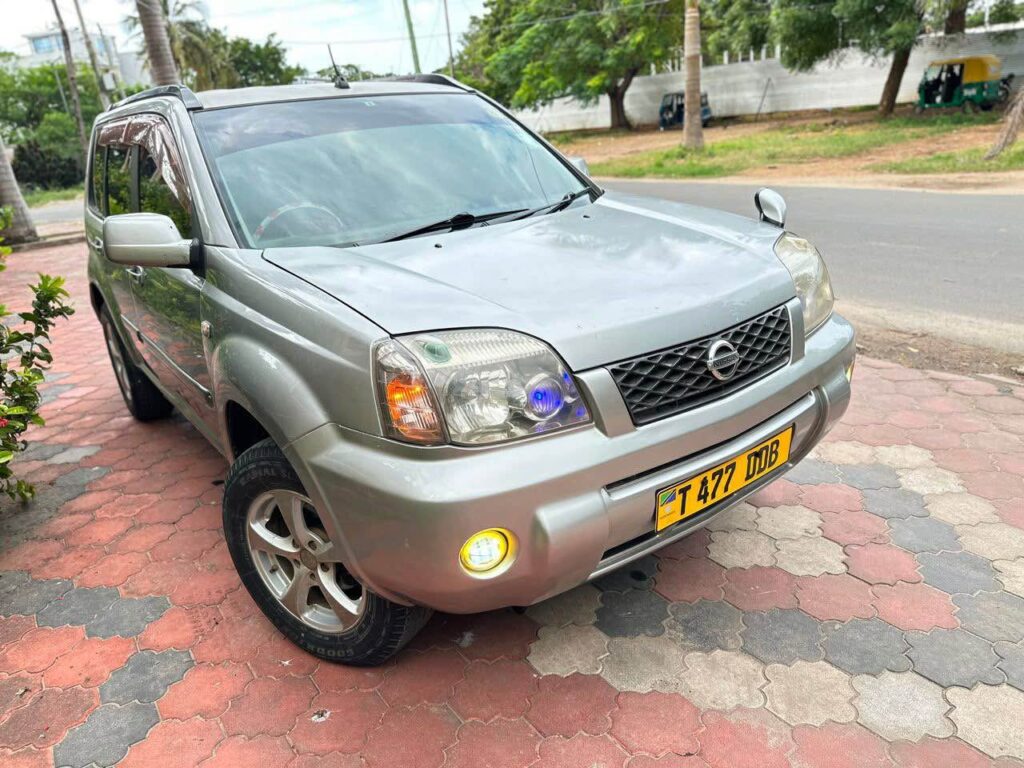 Magari X-Trail 2005 lipo Dar es Salaam