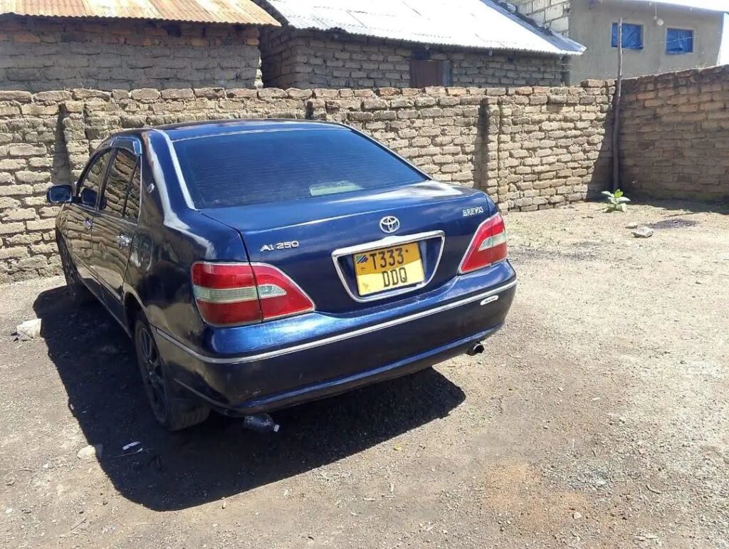 Magari Used Toyota Brevis 2004 Mbeya Tanzania