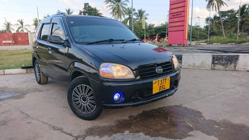 Magari Sokoni Suzuki Swift ya Bei Poa 2003