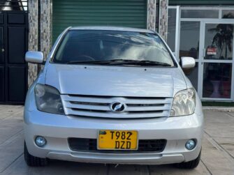 Bei Ya Toyota IST 2006 Sokoni Dar es Salaam Tanzania