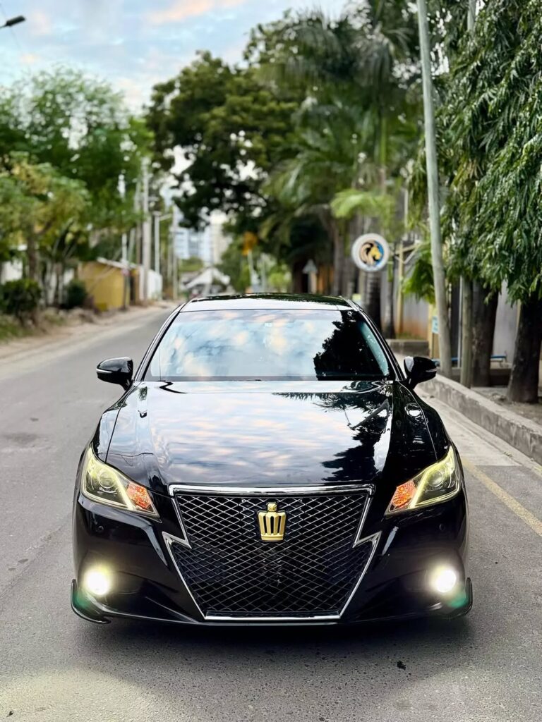 Price Of Toyota Crown 2013 for Sale in Tanzania