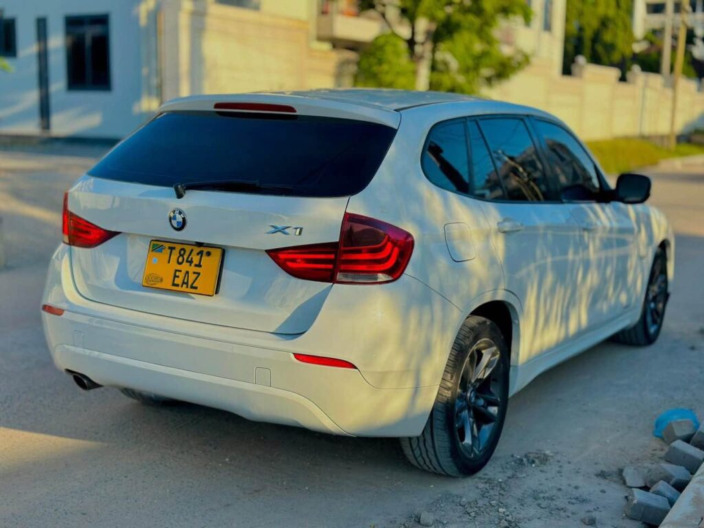 BMW X1 bei poa sokoni Dar es Salaam Tanzania