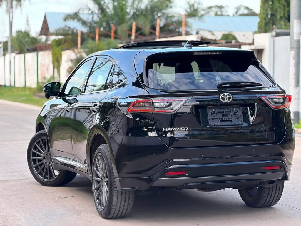 Toyota Harrier 2016 for Sale in Dar es Salaam