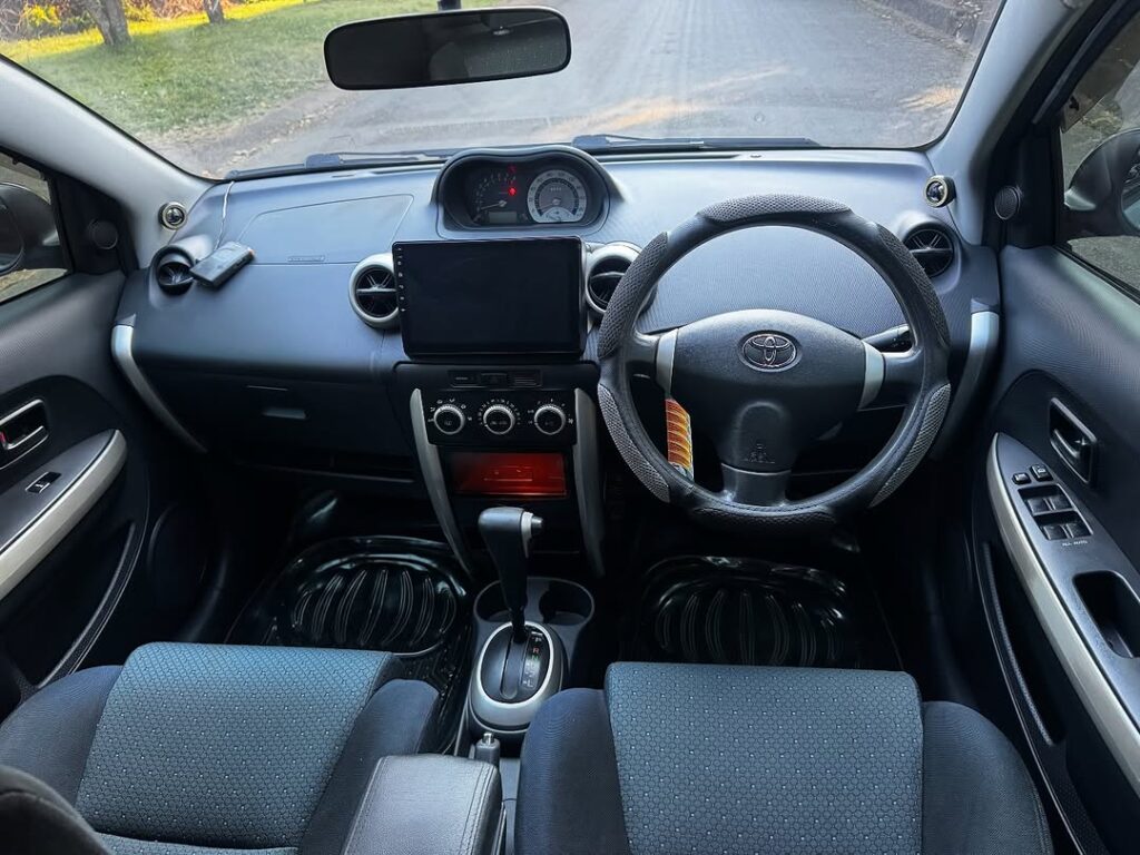 Toyota IST bei poa sokoni Arusha Tanzania