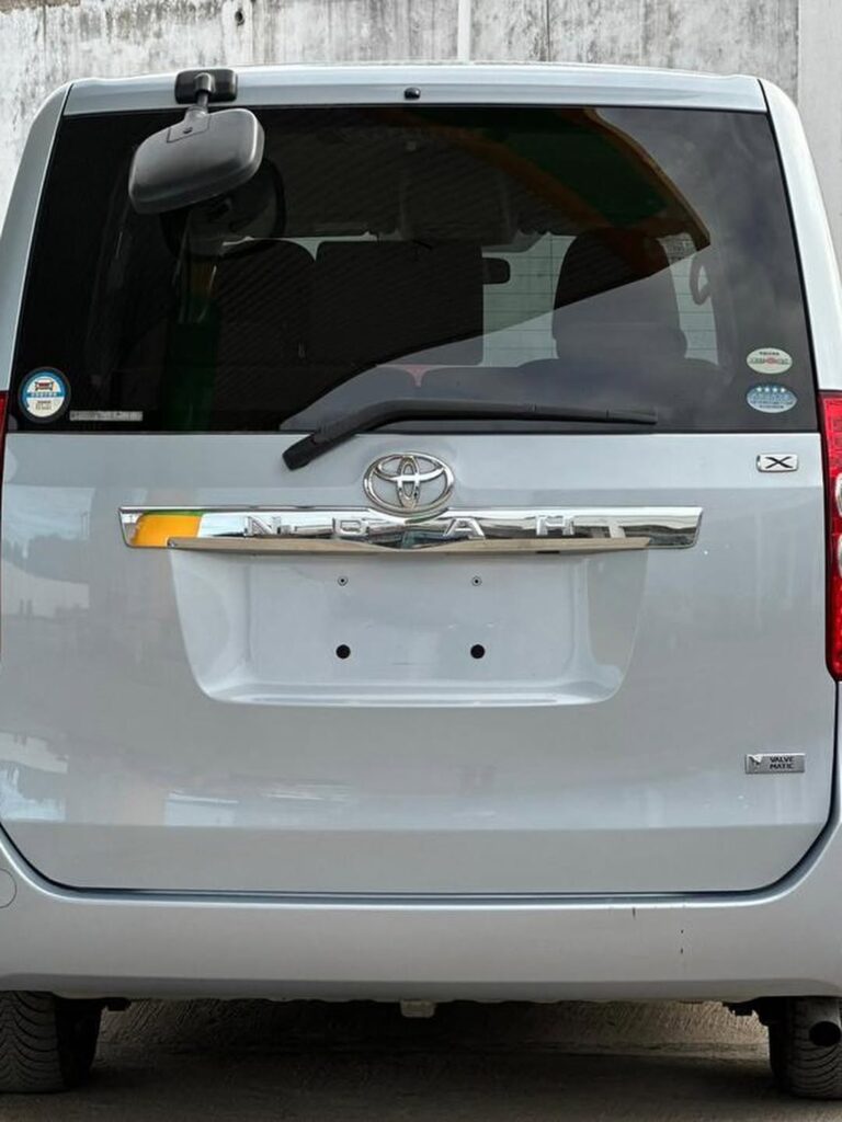 Price Of Toyota Noah 2011 for Sale in Tanzania