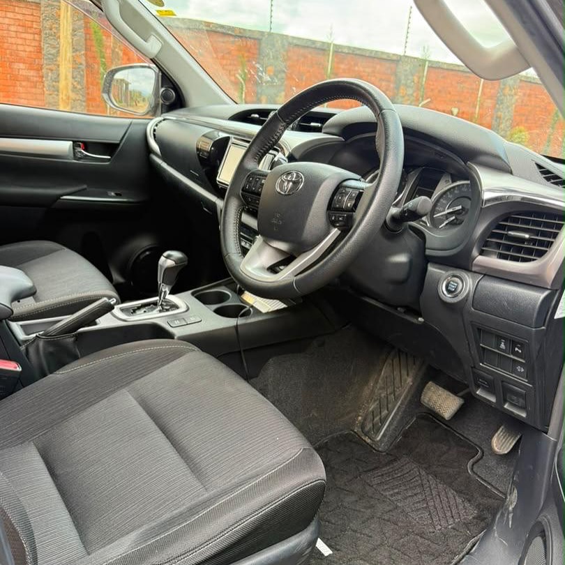 Magari Sokoni Toyota Hilux ya Bei Poa 2021
